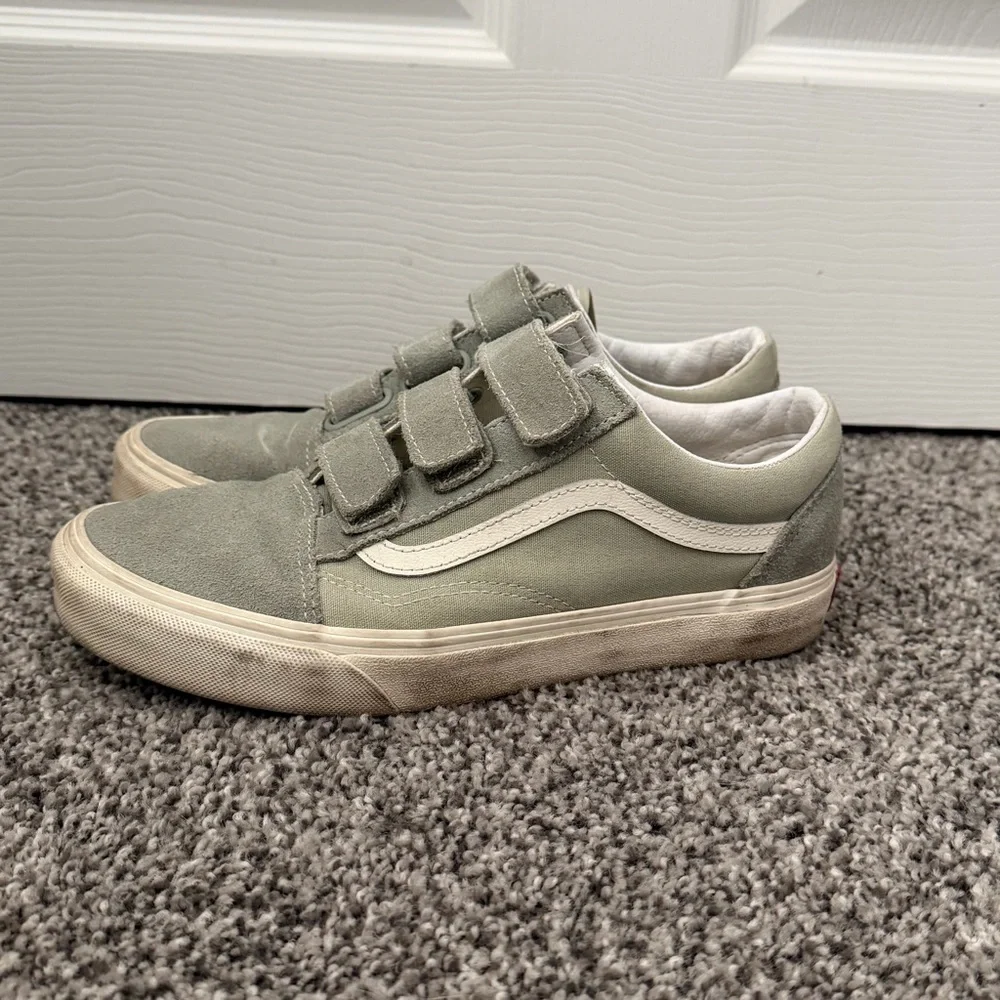 Women’s Velcro Vans - Picture 2 of 6